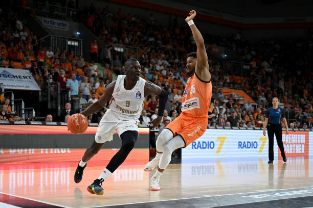 他们虽然在 他们虽然在