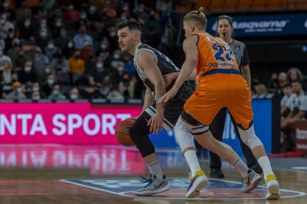 当篮球场上 当篮球场上