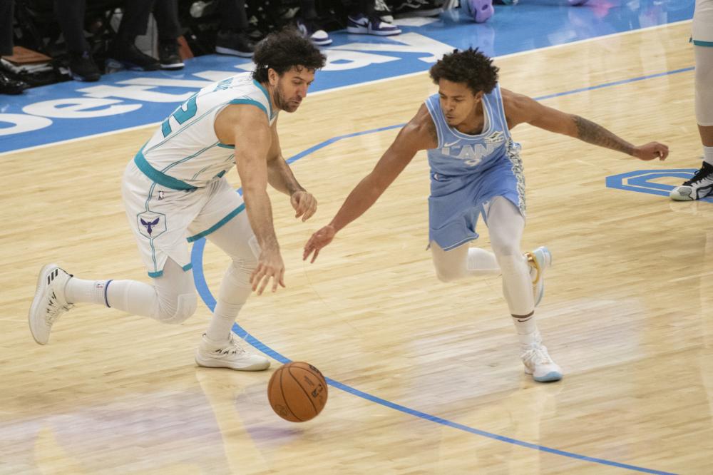 现代足球不 现代足球不