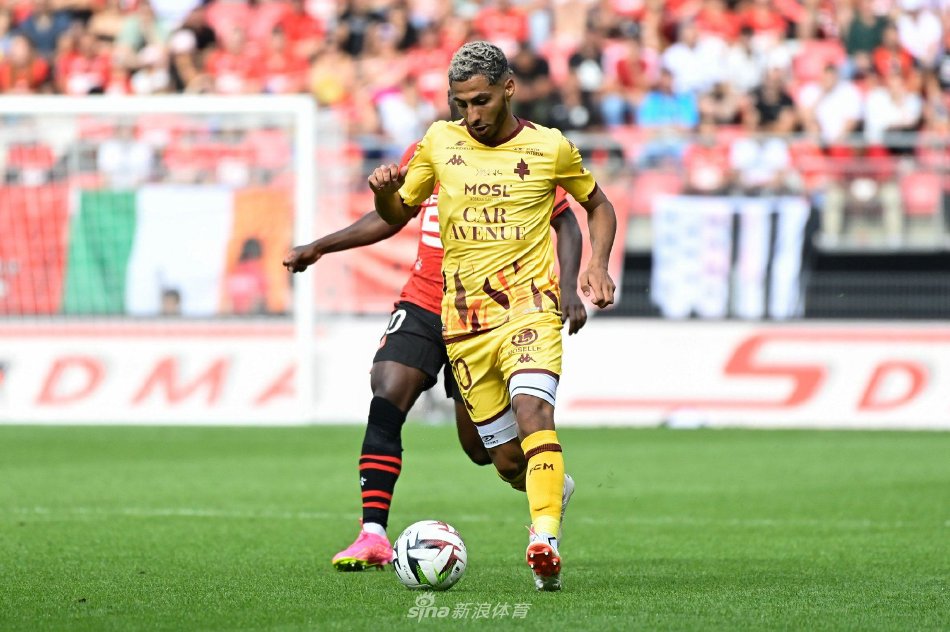 也贯穿于他 也贯穿于他